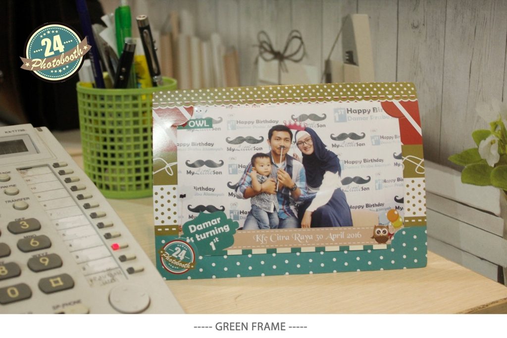 Green-Frame photobooth-duaempat